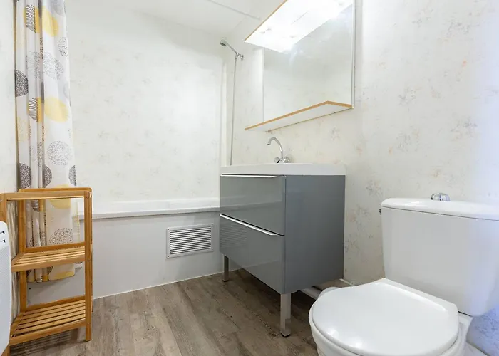 8 Pers. à Peyragudes Avec Piscine Intérieure - Fr-1-695-86 Appartement